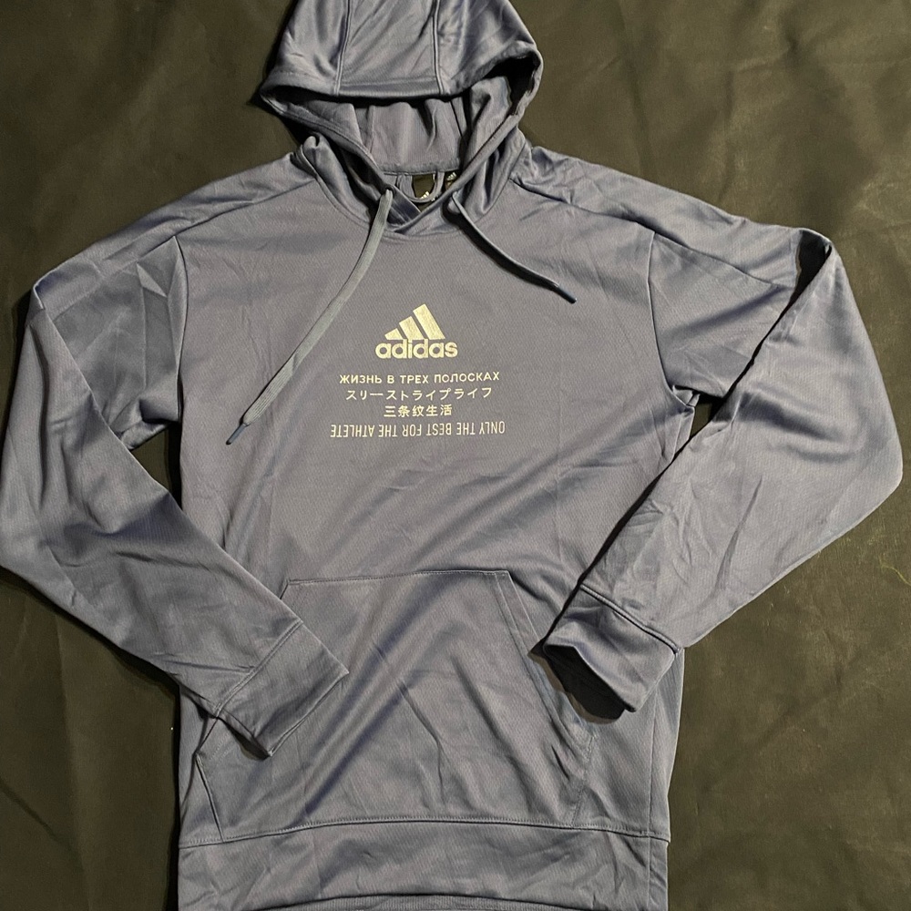 Under amour gray hoodie only worn once great quality